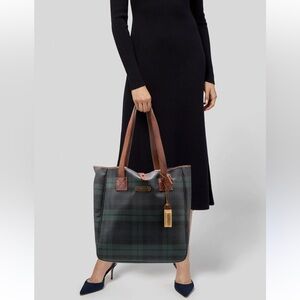 Polo Ralph Lauren Plaid Hand/Shoulder Weekender Bag. MA100